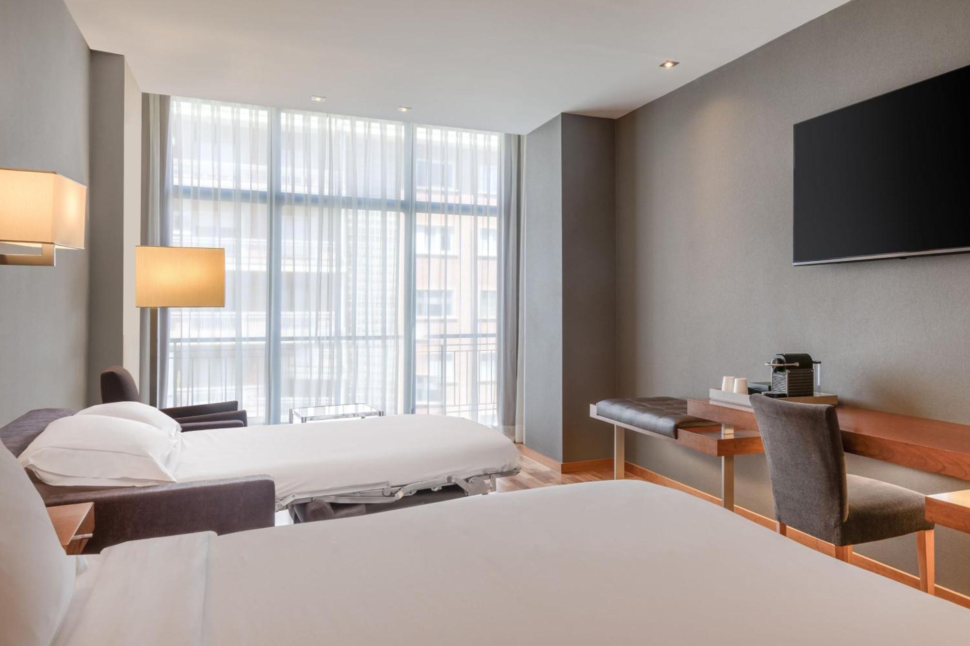 Ac Hotel Aitana By Marriott Madrid Esterno foto
