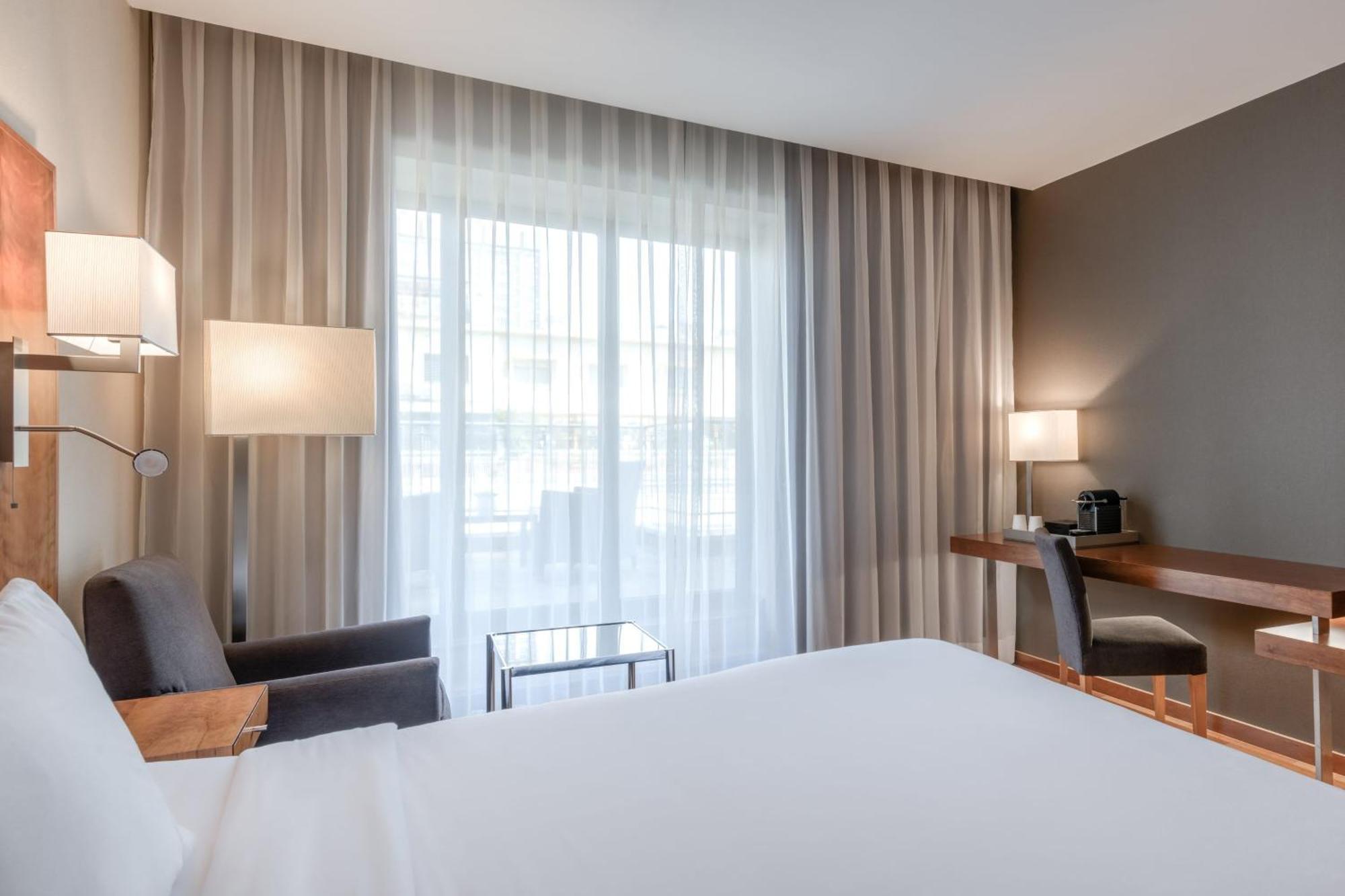 Ac Hotel Aitana By Marriott Madrid Esterno foto