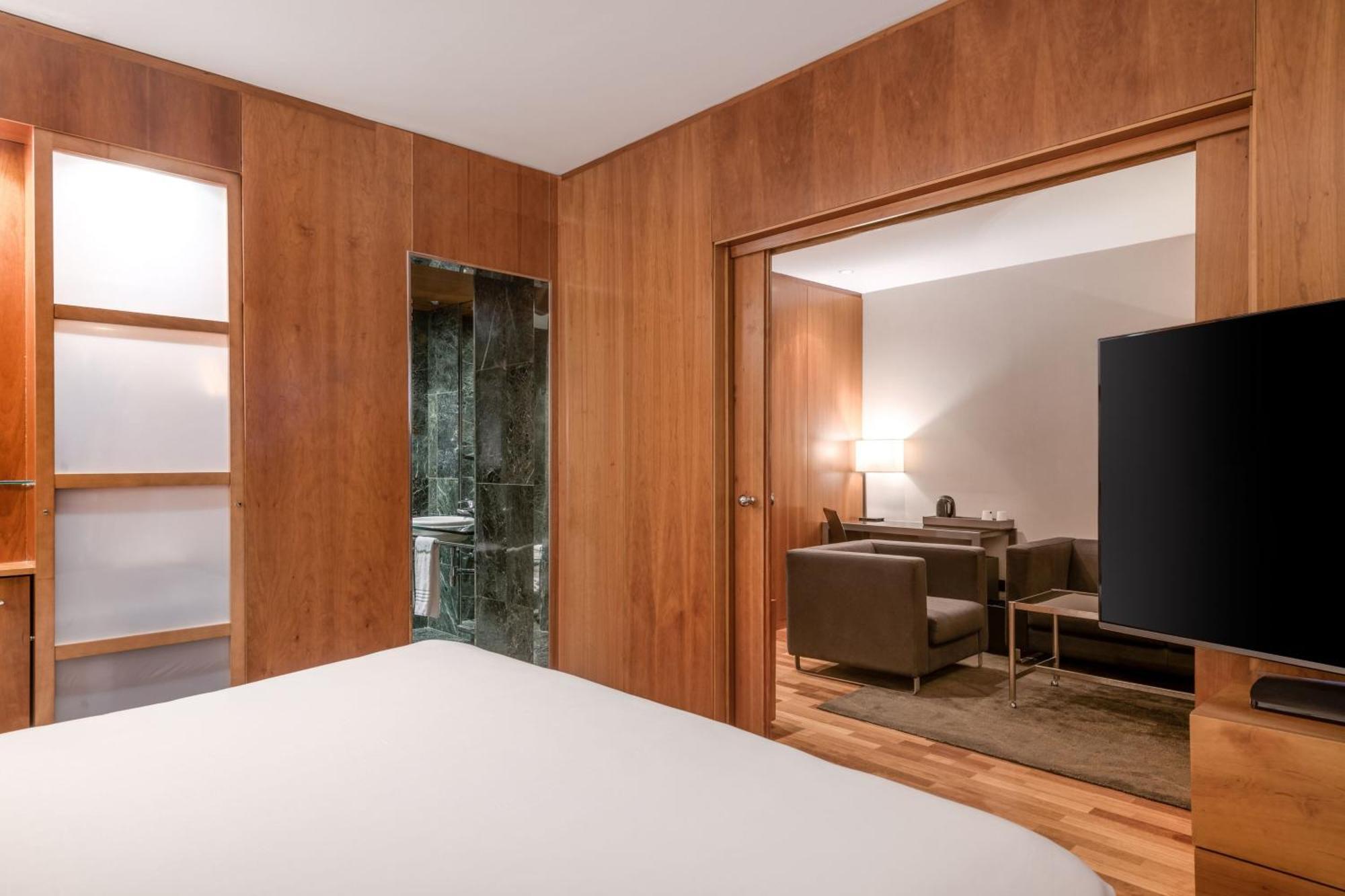 Ac Hotel Aitana By Marriott Madrid Esterno foto
