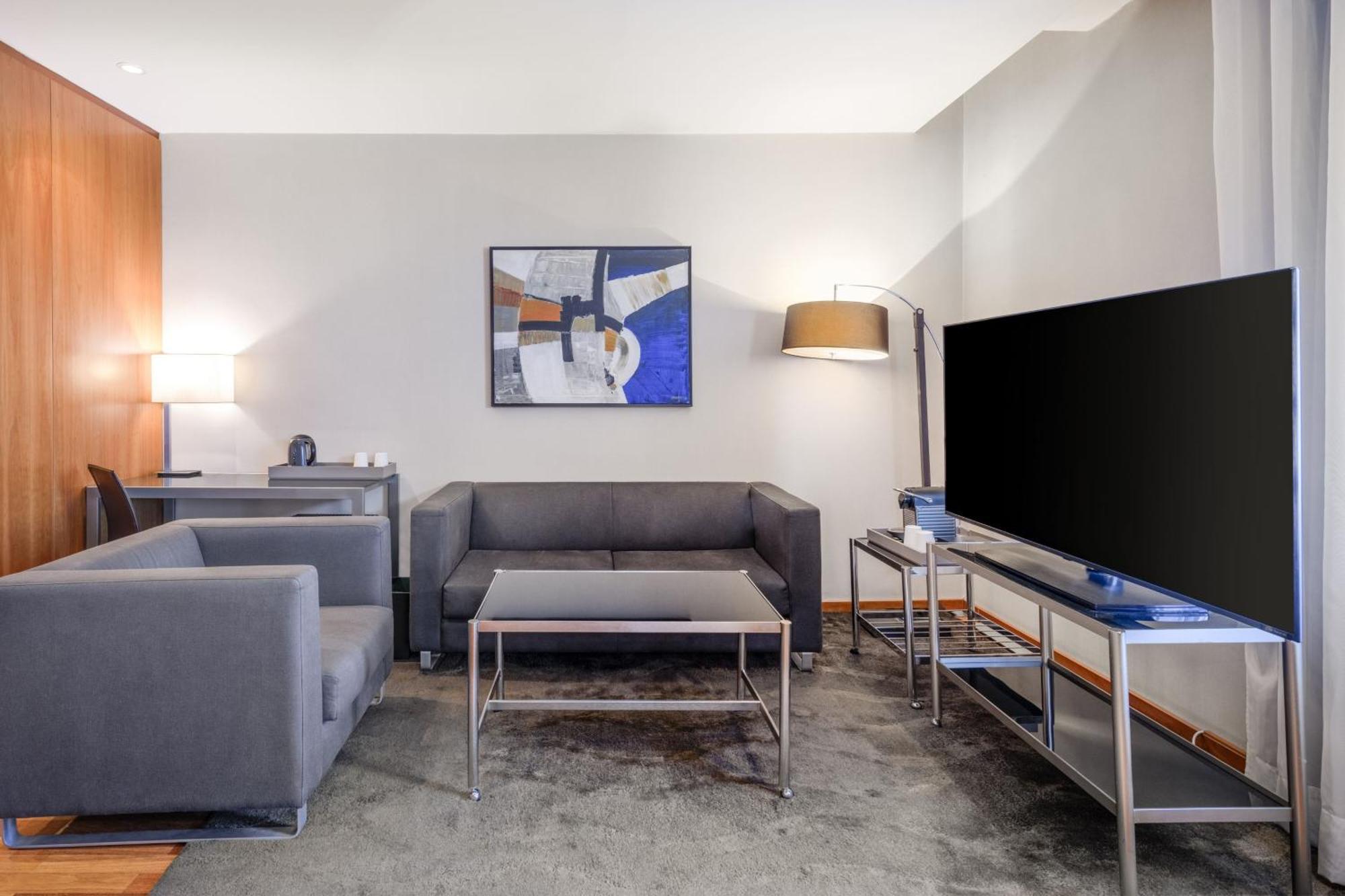 Ac Hotel Aitana By Marriott Madrid Esterno foto
