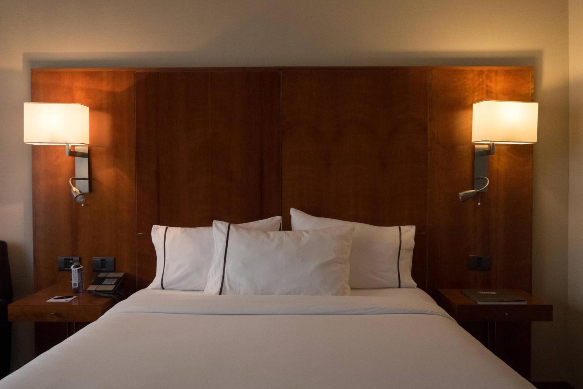 Ac Hotel Aitana By Marriott Madrid Esterno foto