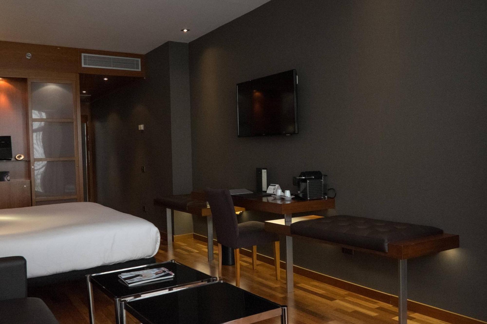 Ac Hotel Aitana By Marriott Madrid Esterno foto