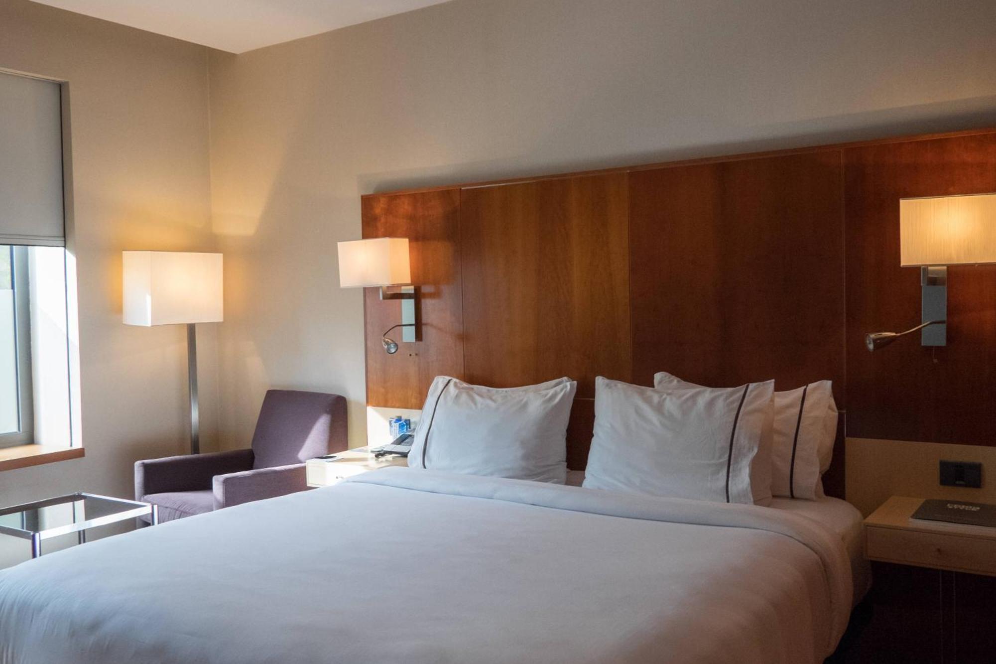 Ac Hotel Aitana By Marriott Madrid Esterno foto