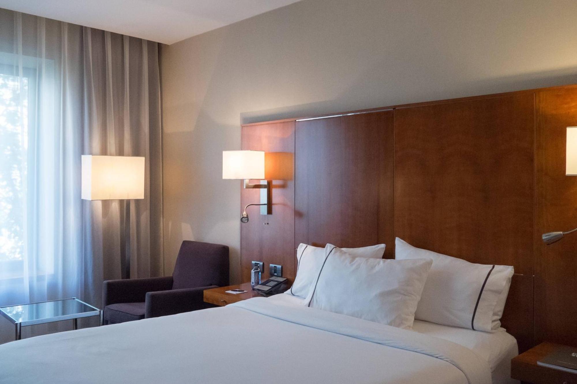 Ac Hotel Aitana By Marriott Madrid Esterno foto