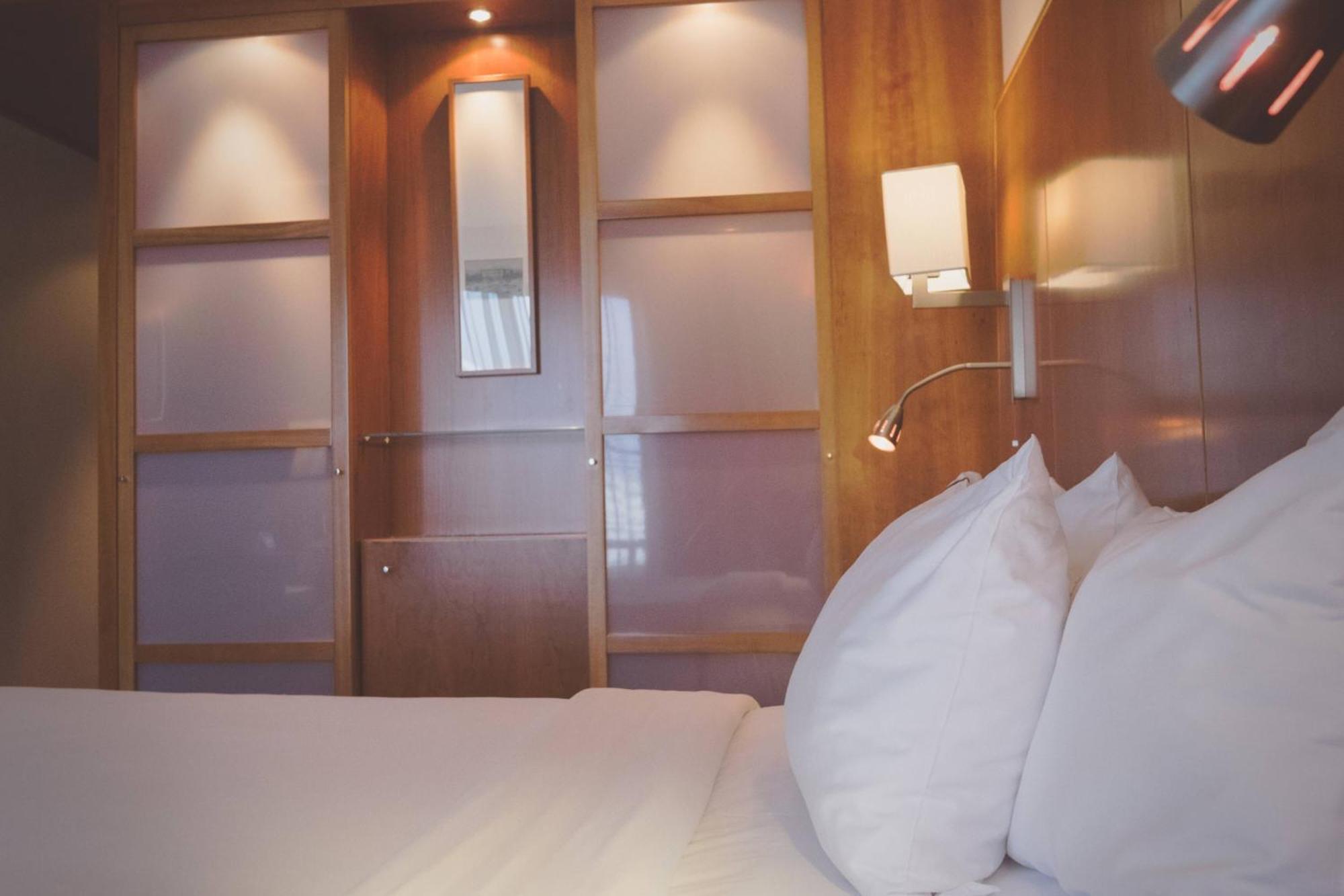 Ac Hotel Aitana By Marriott Madrid Esterno foto